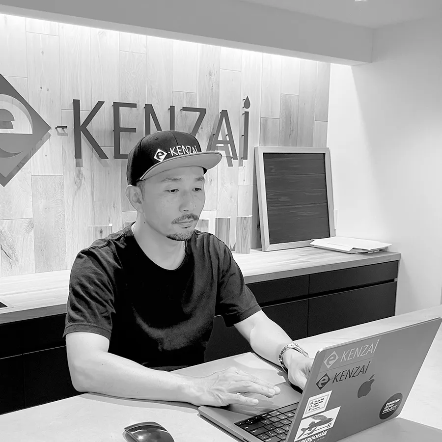 スタッフ紹介01